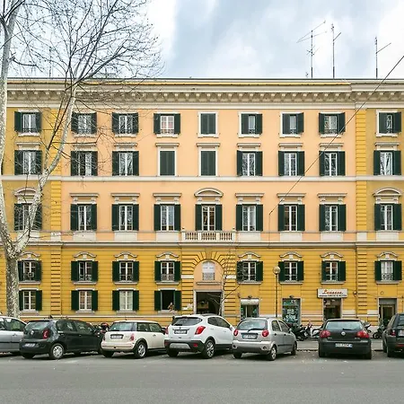 Giavi House *